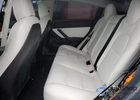 2018 Tesla Model 3 из США, поврежденный, VIN 5YJ3E1EB2JF079429